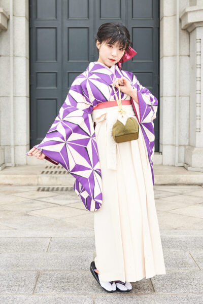 着物　A-9　￥22,000 袴　O−10 ￥8,800
