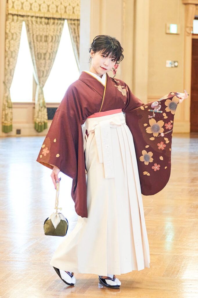 着物　No,32　￥22,000 袴　O-10￥8,800
