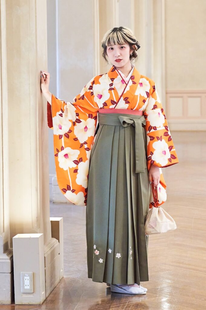 着物　M-46　￥22,000 袴　K-6 ¥13,200